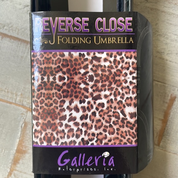COPY - - NWT Animal Print click open and close Umbrella Reverse close fo… - Picture 4 of 5